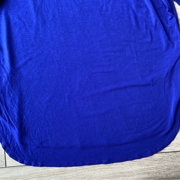 Aritzia Babaton Norris T Shirt In  Royal Blue - Picture 16 of 16